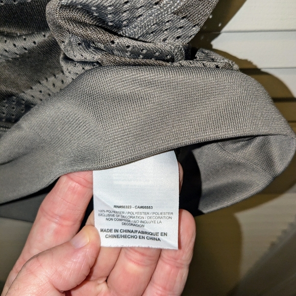 Nike Dri Fit Women's Small Gray Striped Mesh Perforated Long Sleeve Top Workout - Picture 10 of 12